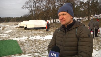 Більше 500 житомирян купалися в міському Гідропарку на Водохреще Більше 500 житомирян купалися в міському Гідропарку на Водохреще
