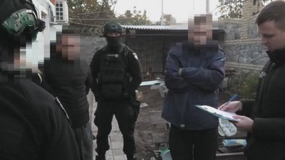 Група людей збувала наркотики на Черкащині: чотирьом обрали запобіжний захід Група людей збувала наркотики на Черкащині: чотирьом обрали запобіжний захід