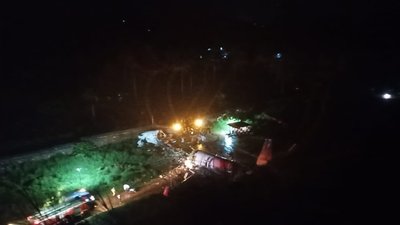 В Індії під час посадки літак розколовся навпіл, є загиблі