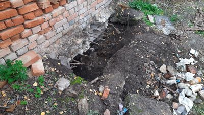 Поліція розшукує йомовірного вбивцю 22-річної дівчини з Малої Виски Поліція розшукує йомовірного вбивцю 22-річної дівчини з Малої Виски