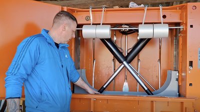 Прес для переробки твердих відходів у Валках