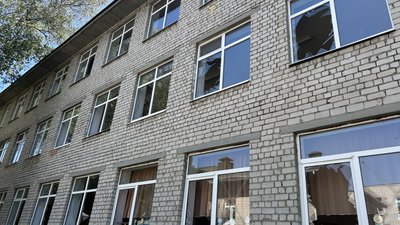 Вибиті шибки та вікна Вибиті шибки та вікна