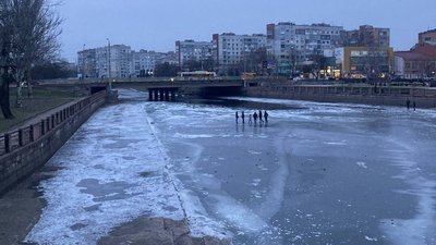 Прогнозують потепління. Кіровоградські рятувальники нагадують правила безпеки на льоду