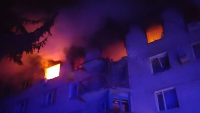 П'ятихатки у Харкові обстріляли російські військові: у гуртожитку горять 6 кімнат