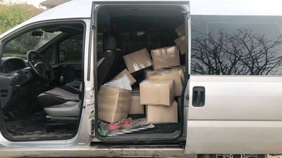 У жителя Вінниччини вилучили понад півтонни нелегального алкоголю
