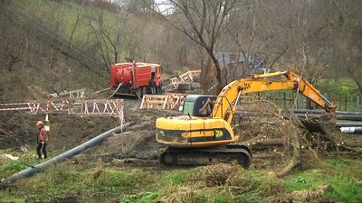 У Житомирі ремонтують водопровідну трубу, яка живить усю центральну частину міста У Житомирі ремонтують водопровідну трубу, яка живить усю центральну частину міста