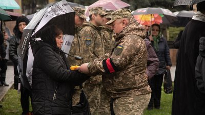 В Ужгороді попрощалися із полеглим на війні Сергієм Грабом