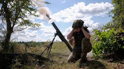 Військовослужбовиця мінометного розрахунку 47-ї бригади ЗСУ