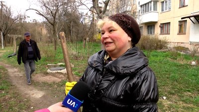 Житомиряни вчетверте вийшли на міську толоку Житомиряни вчетверте вийшли на міську толоку