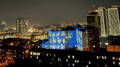 Швейцарський художник зі світла підсвітив Швейцарський художник зі світла підсвітив