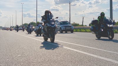 Більше ста мотоциклістів влаштували мотопробіг єдності Більше ста мотоциклістів влаштували мотопробіг єдності