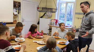 Родини з Миколаївщини оформлюють опікунство. Мінсоцполітики спростило процедуру