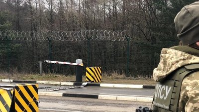 За знущання над твариною відсторонили від роботи двох волинських прикордонників
