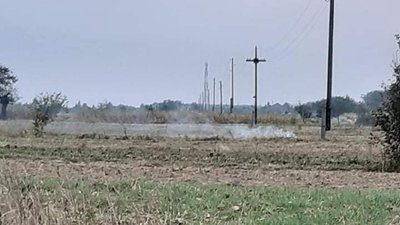 Біля Франківська палії сухої трави тікали від рятувальників Біля Франківська палії сухої трави тікали від рятувальників