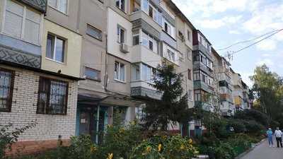 У багатоповерхівці Сум не можуть знайти господаря труб гарячого водопостачання