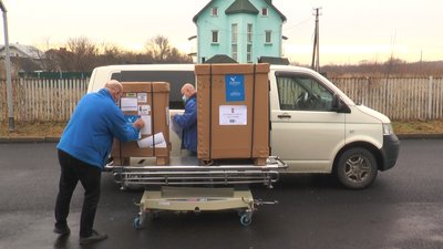 Медзаклади Прикарпаття отримали апарати ШВЛ від Угорщини Медзаклади Прикарпаття отримали апарати ШВЛ від Угорщини