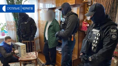 Кіберполіцейські викрили зловмисників, які розбещували дітей та розповсюджували порноконтент Кіберполіцейські викрили зловмисників, які розбещували дітей та розповсюджували порноконтент