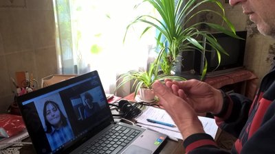 На Донеччині для людей з вадами слуху працює "гаряча скайп-лінія"