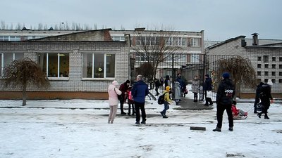 Діти мерзнуть тимчасово. У школі №69 пояснили причину низької температури в класних кімнатах