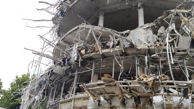 Ракетний удар РФ по центру Харкова 25 червня: фото наслідків