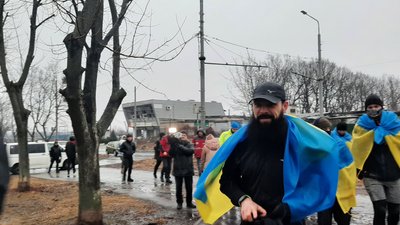Троє спортсменів біжать з Харкова до Краматорська, щоб зібрати гроші для військових