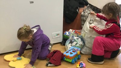 "Відбулось найстрашніше. Не могли у це повірити". Десятьох мешканців Чернігова евакуювали до Одеси "Відбулось найстрашніше. Не могли у це повірити". Десятьох мешканців Чернігова евакуювали до Одеси