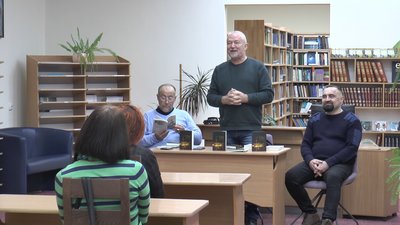 Закарпатський письменник у Франківську презентував книгу поезій Закарпатський письменник у Франківську презентував книгу поезій