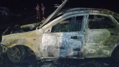 На Черкащині згоріла автівка, пасажирів ушпиталили На Черкащині згоріла автівка, пасажирів ушпиталили