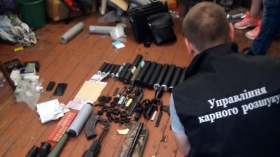 Воиняни незаконно переробляв вогнепальну зброю Воиняни незаконно переробляв вогнепальну зброю
