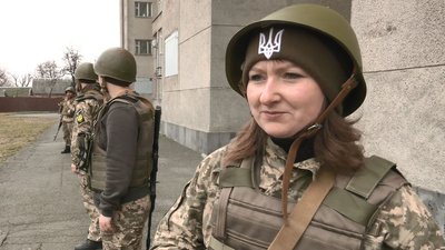 За стандартами НАТО: у Черкасах побільшало охочих вчитися на кафедрі військової підготовки За стандартами НАТО: у Черкасах побільшало охочих вчитися на кафедрі військової підготовки