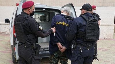 Сторожа, який напав з ножем на завідувачку дитсадка Тернополя, відправлять на лікування