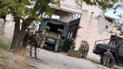 Російські військові розгортають додаткові сили ППО біля Кримського мосту