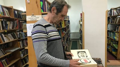 Із бібліотек Тернопільщини вилучають книжки російських авторів Із бібліотек Тернопільщини вилучають книжки російських авторів