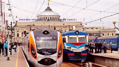Укрзалізниця додала додаткові рейси з Харкова до Одеси на свята