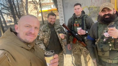 "Це за честь — загинути в Маріуполі". Спогади про оборонця "Азовсталі" з Чернівців "Це за честь — загинути в Маріуполі". Спогади про оборонця "Азовсталі" з Чернівців