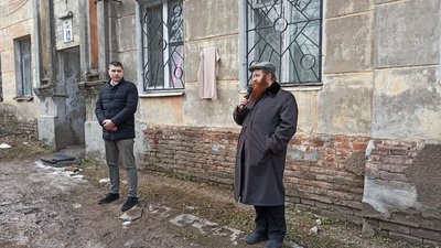 У Дніпрі встановили пам’ятну табличку на старовинній синагозі У Дніпрі встановили пам’ятну табличку на старовинній синагозі