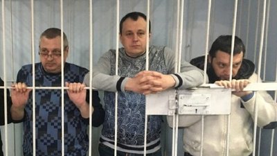 Обвинувачений Ігор Пасічний (по центру) Обвинувачений Ігор Пасічний (по центру)
