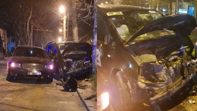 В Одесі водій протаранив автівку та врізався в дерево. Двох пасажирів госпіталізували
