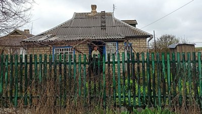 "Головне, що немає вибухів". Подружжя переселенців з Донеччини облаштовується в селі на Кіровоградщині