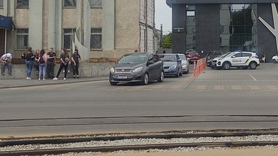 В одному з торговельних центрів Житомира вибухотехніки перевіряють інформацію про замінування В одному з торговельних центрів Житомира вибухотехніки перевіряють інформацію про замінування