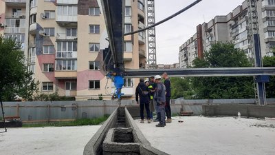 У Львові за допомогою 3D-принтера будують корпус початкової школи У Львові за допомогою 3D-принтера будують корпус початкової школи