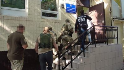 В Одесі заступника начальника виправної колонії підозрюють у системній корупції – СБУ В Одесі заступника начальника виправної колонії підозрюють у системній корупції – СБУ