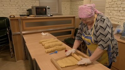Капелани возять передачі до лінії зіткнення: як у Луцьку волонтерять християни-баптисти Капелани возять передачі до лінії зіткнення: як у Луцьку волонтерять християни-баптисти