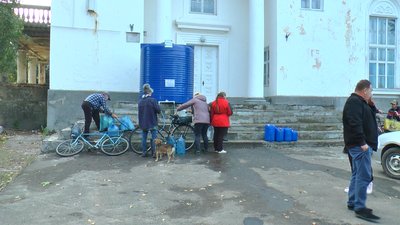 Зима близько. Мешканці села Катеринівка живуть без газу, води та світла Зима близько. Мешканці села Катеринівка живуть без газу, води та світла