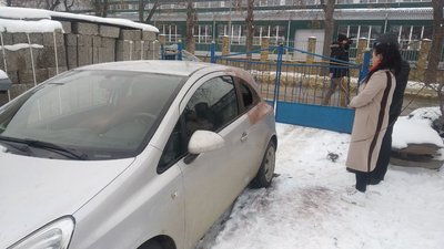 На Рівненщині журналістці пошкодили авто. Інцидент розслідує поліція На Рівненщині журналістці пошкодили авто. Інцидент розслідує поліція