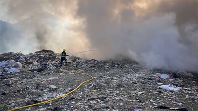 У Тячеві на Закарпатті горіло сміттєзвалище площею 500 кв. м.