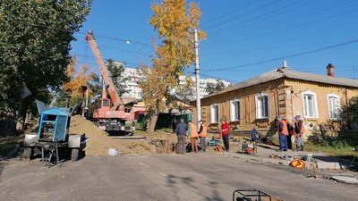 У Кропивницькому на Вокзальній розрили асфальт, який постелили майже три тижні тому