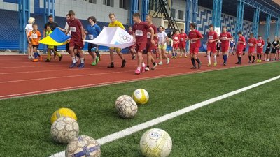 "Біжимо заради бійців ЗСУ". У Сумах продовжують відзначати олімпійське свято