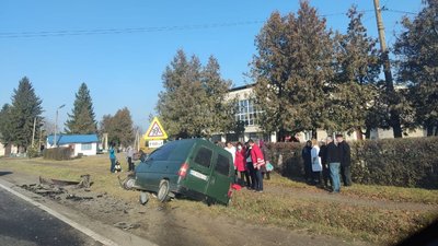 У ДТП на Івано-Франківщині травмувалися дві пасажирки У ДТП на Івано-Франківщині травмувалися дві пасажирки