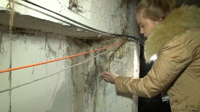 У Черкасах затоплює будинок через невідремонтований дах У Черкасах затоплює будинок через невідремонтований дах